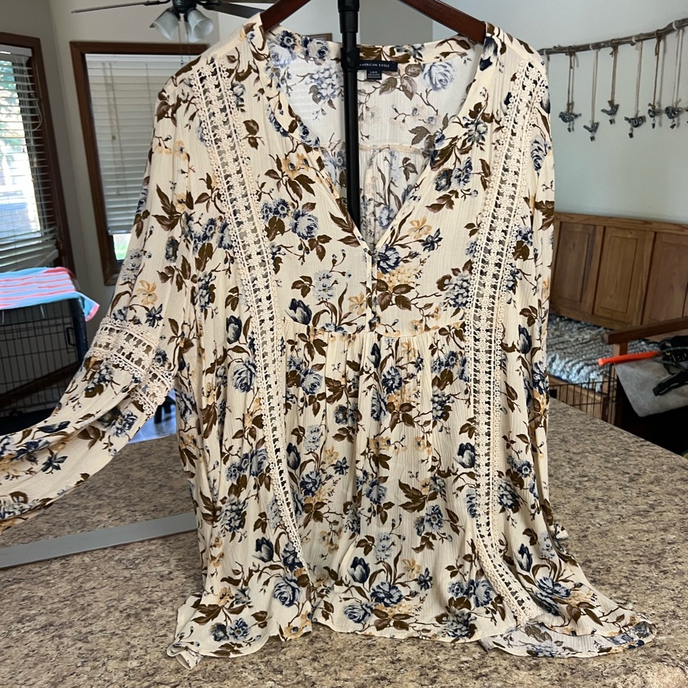 NWOT American Eagle Outfitters Cream blue brown gold Floral Lace-Trim Tunic